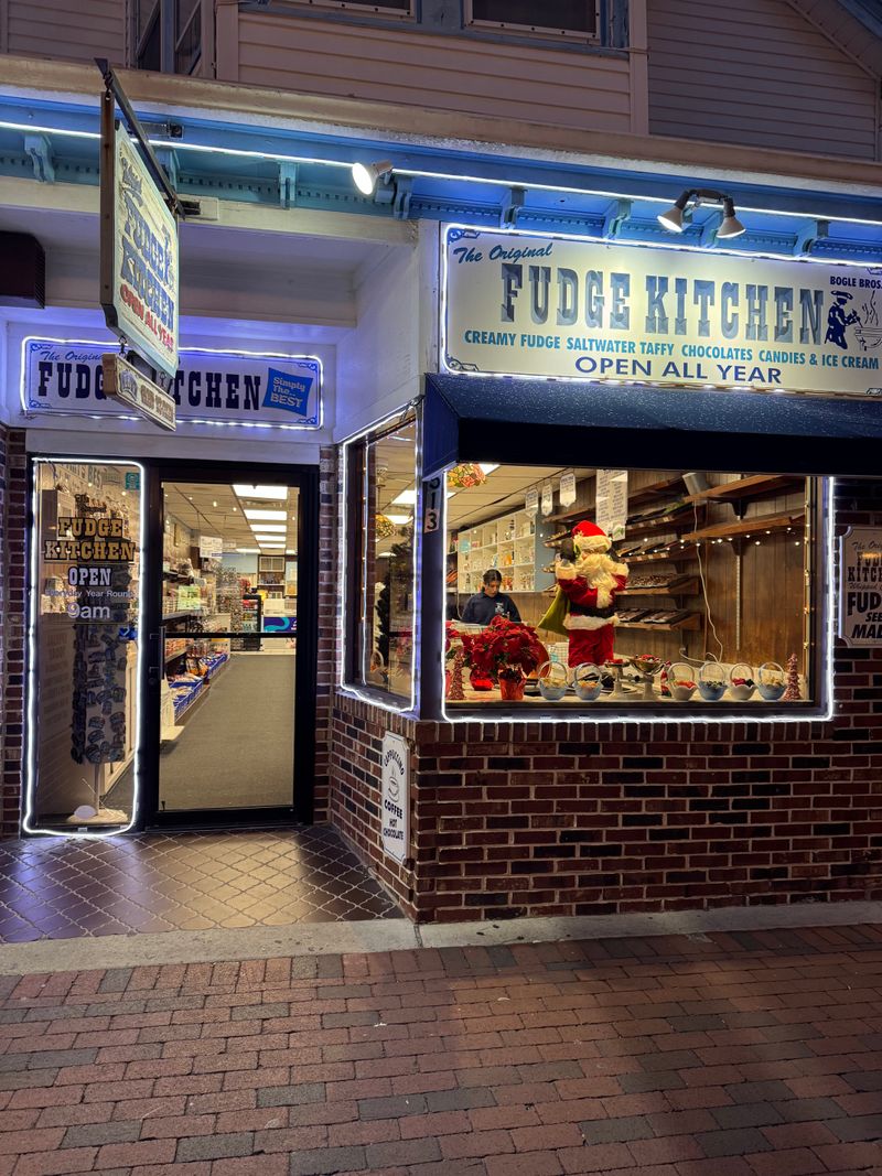 The Original Fudge Kitchen Window Show in Cape May