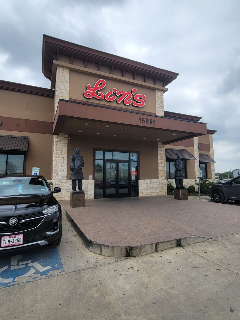 Lin’s Seafood & Sushi Buffet, Selma