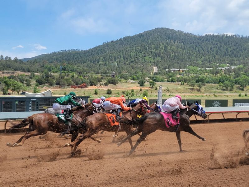 Ruidoso Downs Evenings That Shift Your Schedule