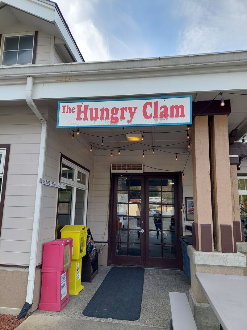 Hungry Clam (Brookings)