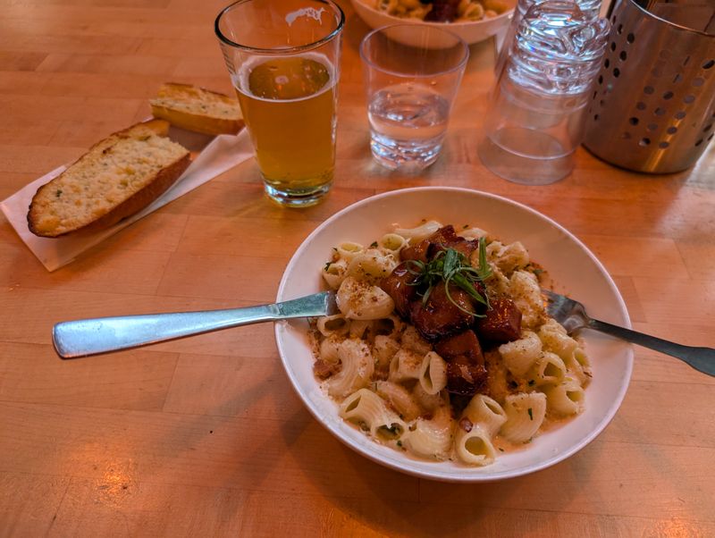 Good Drinks to Complement Your Carbs