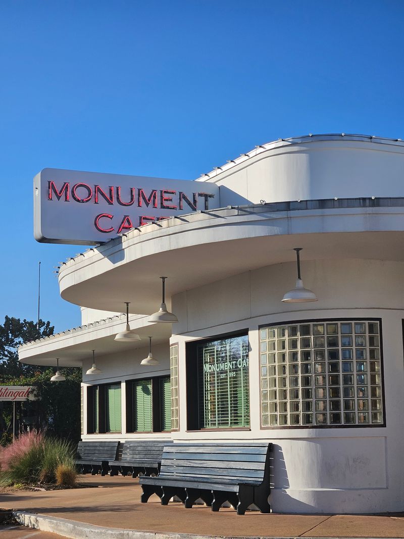 Monument Cafe