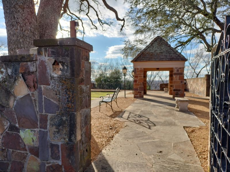 Top O' Hill Terrace, Arlington