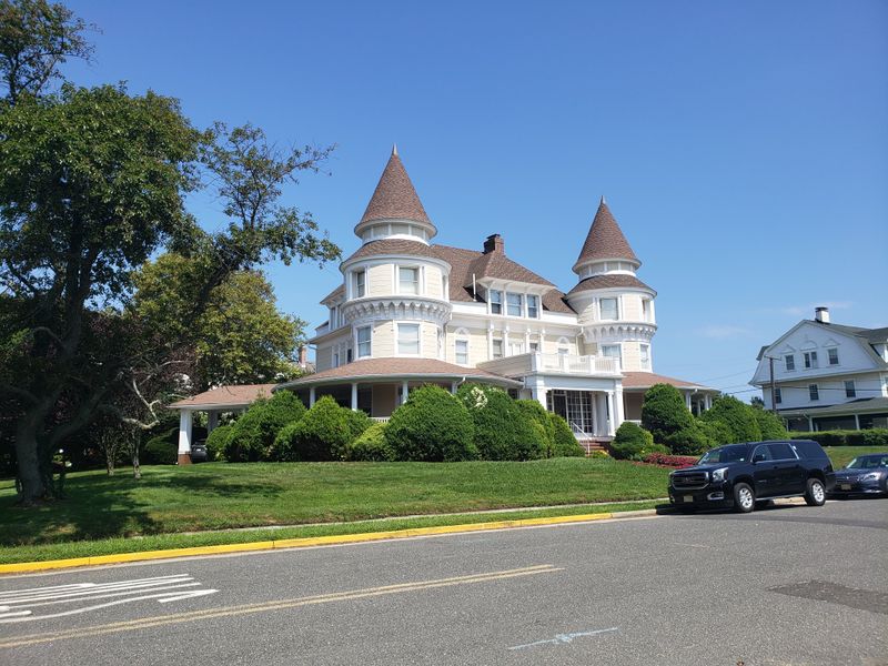 Allenhurst: Gilded Age Grandeur in Miniature
