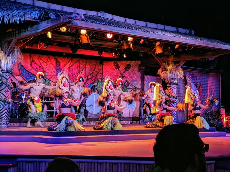 Spirit Of Aloha Dinner Show