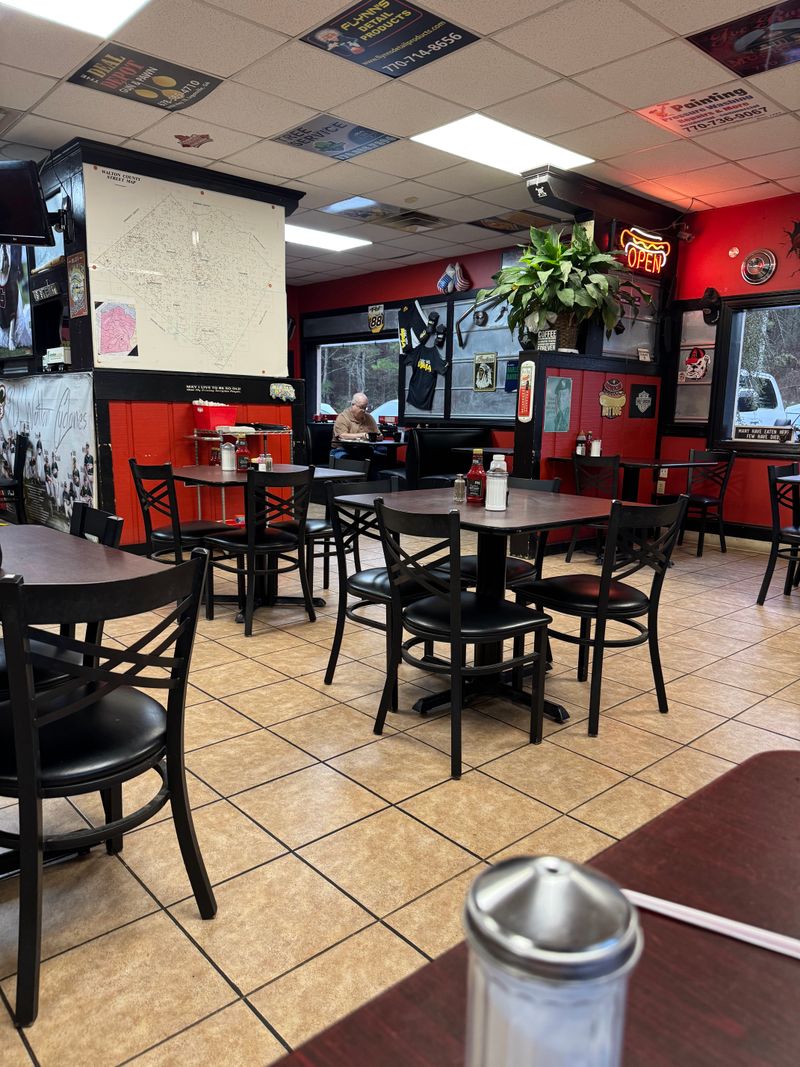 Sisters: Western Charm Meets Culinary Scene