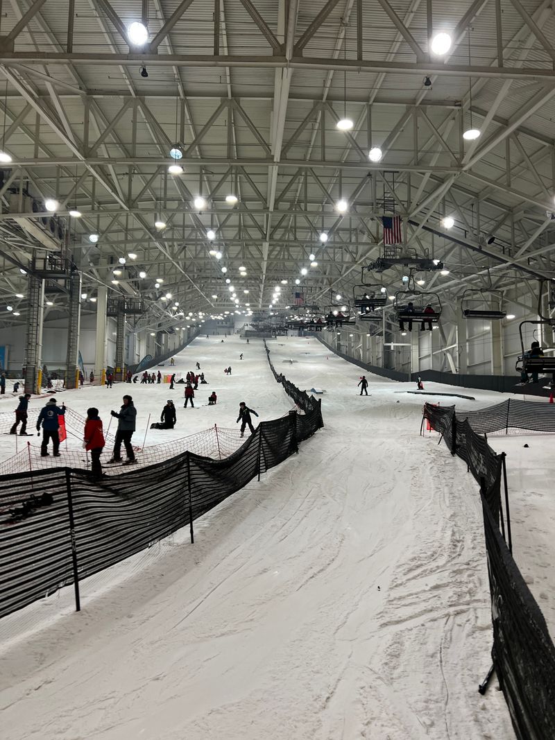American Dream Indoor Ski Slope, 1 American Dream Way, East Rutherford, NJ 07073