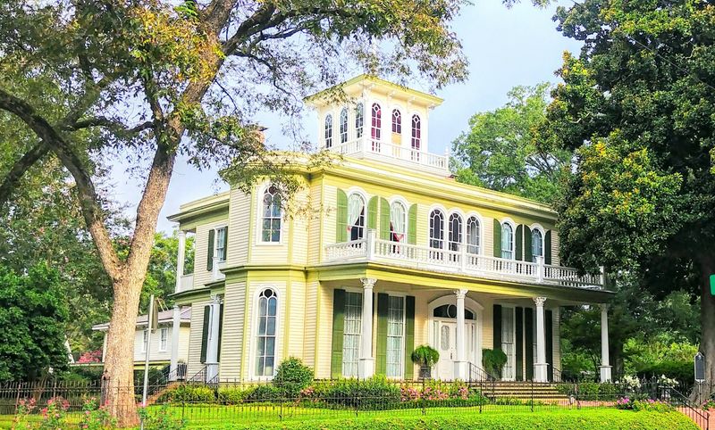 House of the Seasons