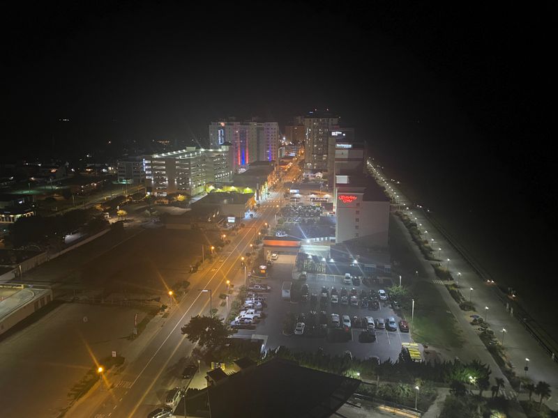 Shopping Districts and Souvenir Hunting