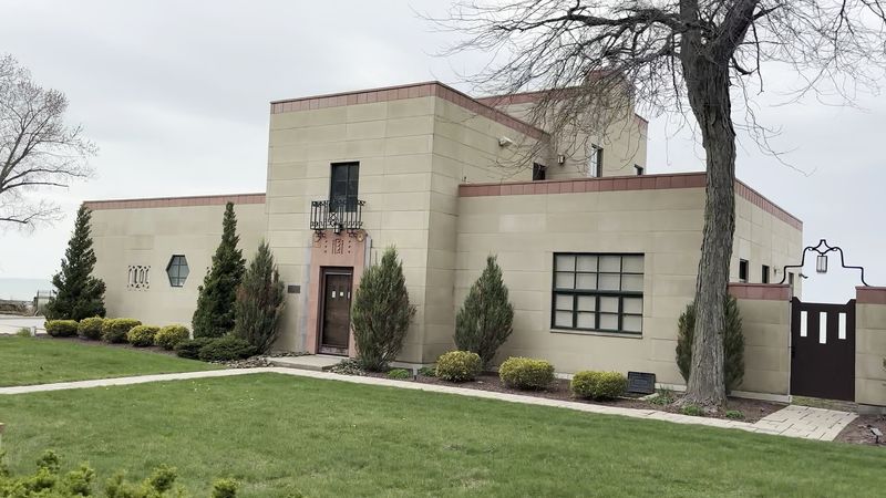 The House of Tomorrow and Century of Progress Homes