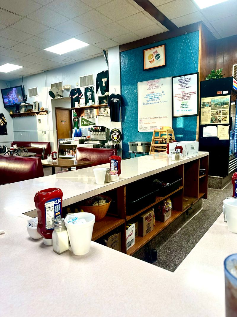 Authentic 1960s Diner Atmosphere