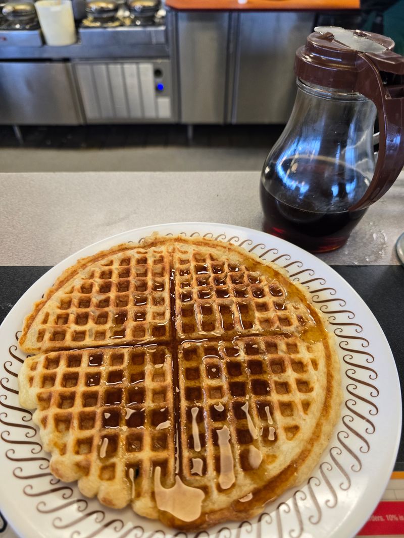 Waffle House, Smyrna