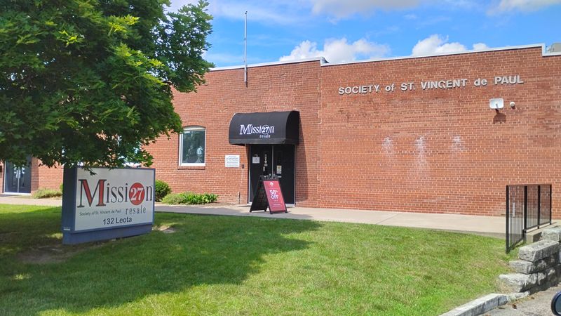 Mission 27 Resale - 132 Leota St, Indianapolis