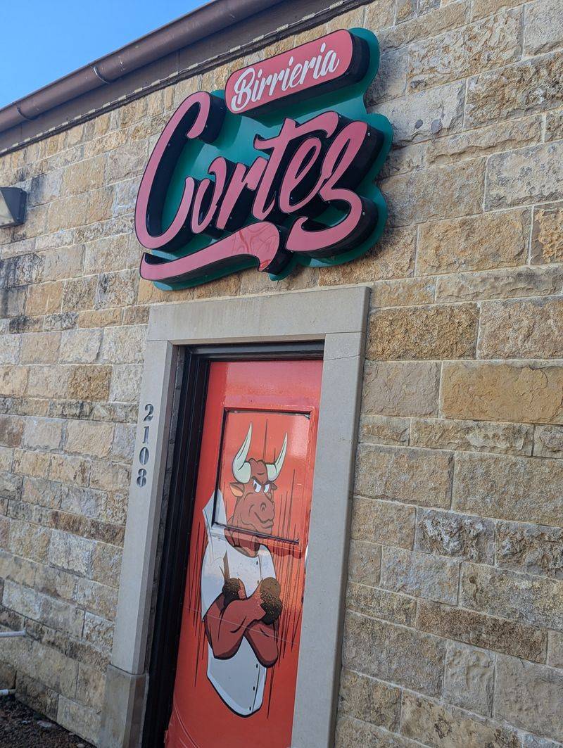 Birrieria y Taqueria Cortez