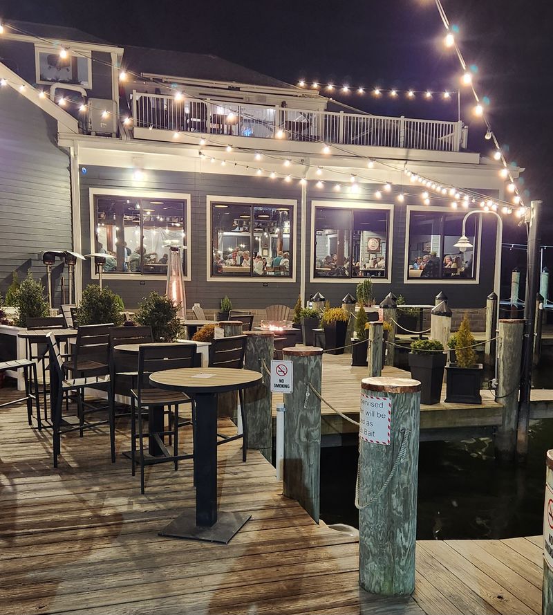 Harris Crab House, Grasonville