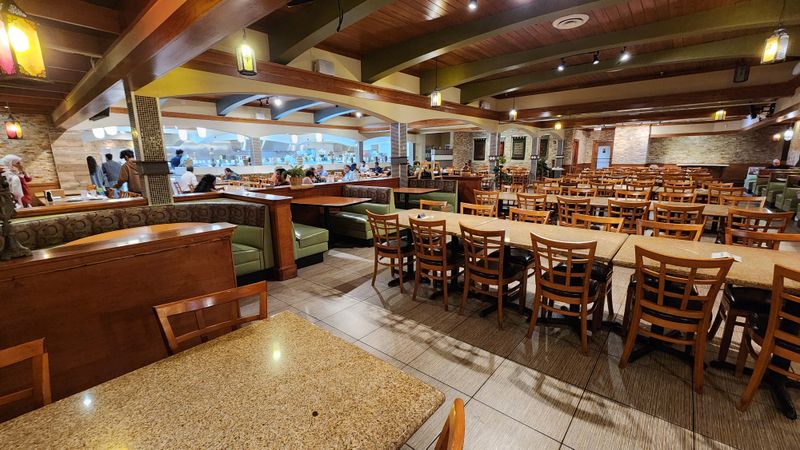Dimassi's Mediterranean Buffet, Texas