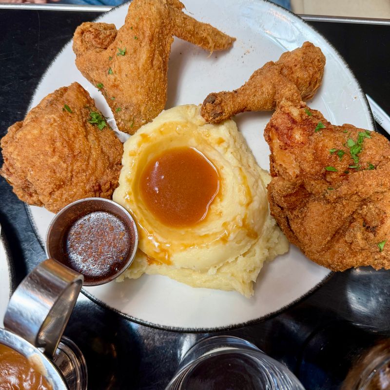 Complaining About Diner Food or Pizza