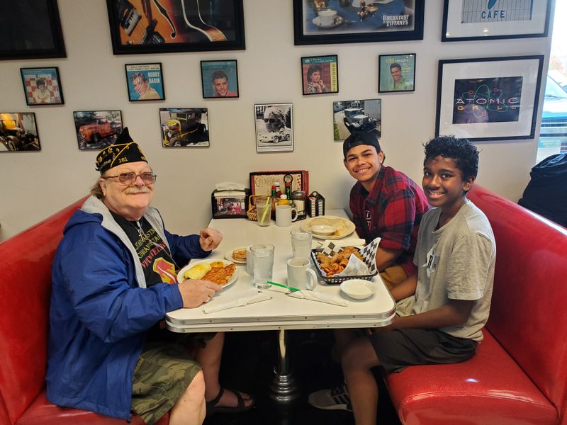 Service That Balances Efficiency with Genuine Warmth