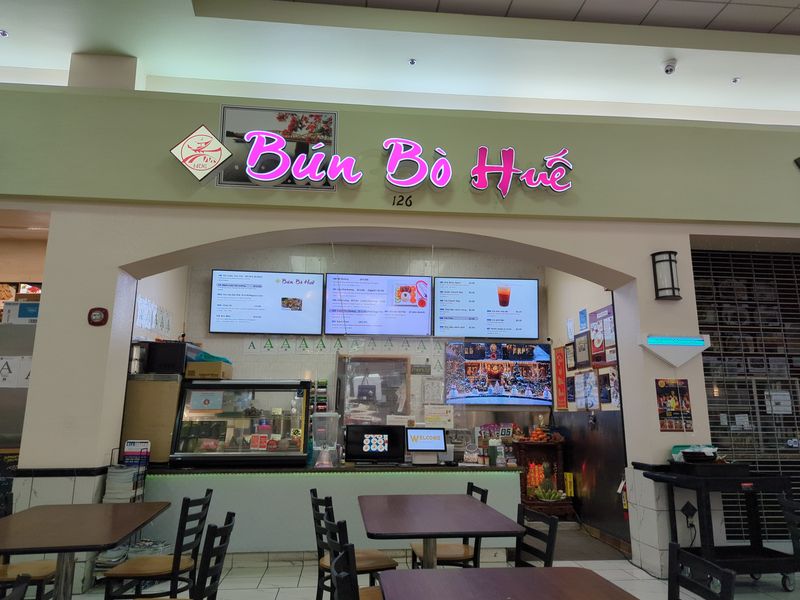 Bún Bò Hu? Restaurant