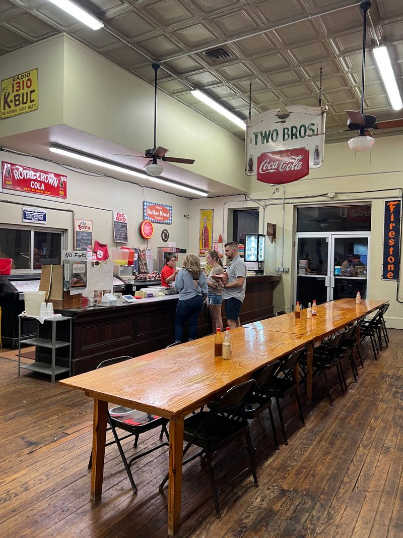 No-Frills Atmosphere That Keeps the Focus on What Really Matters