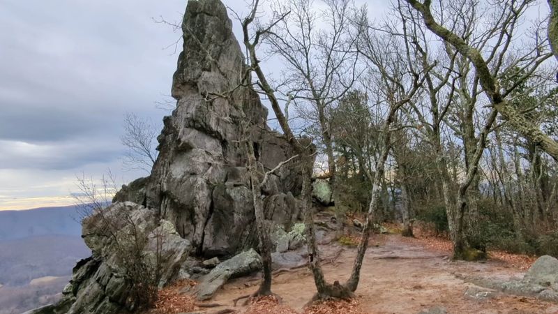 Dragon's Tooth Trail