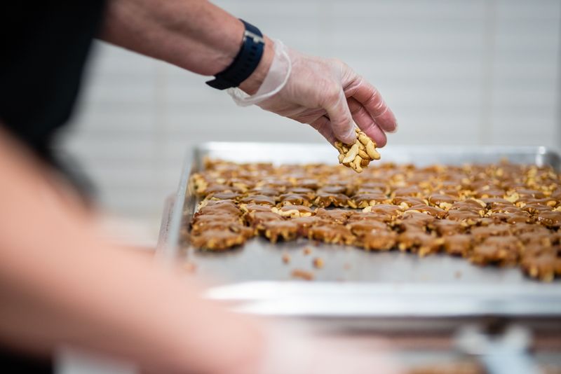 Hours That Make Detours Easy