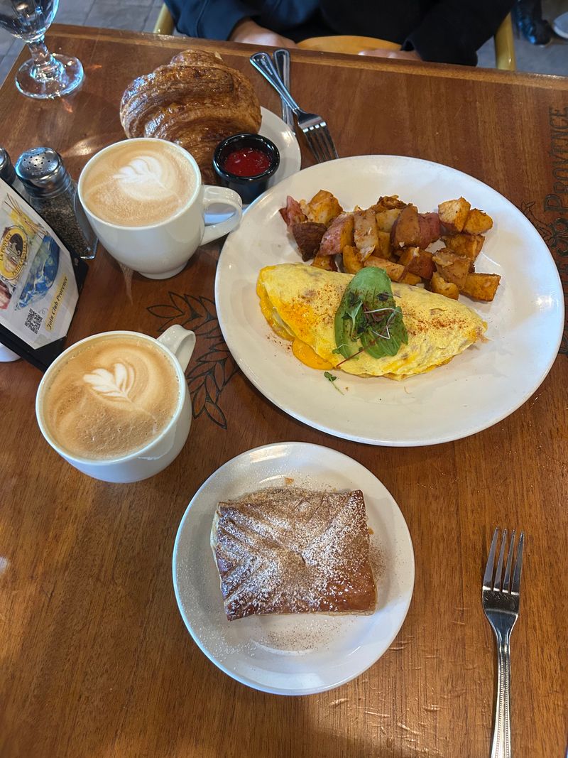 Omelets Packed with Flavor and Filling