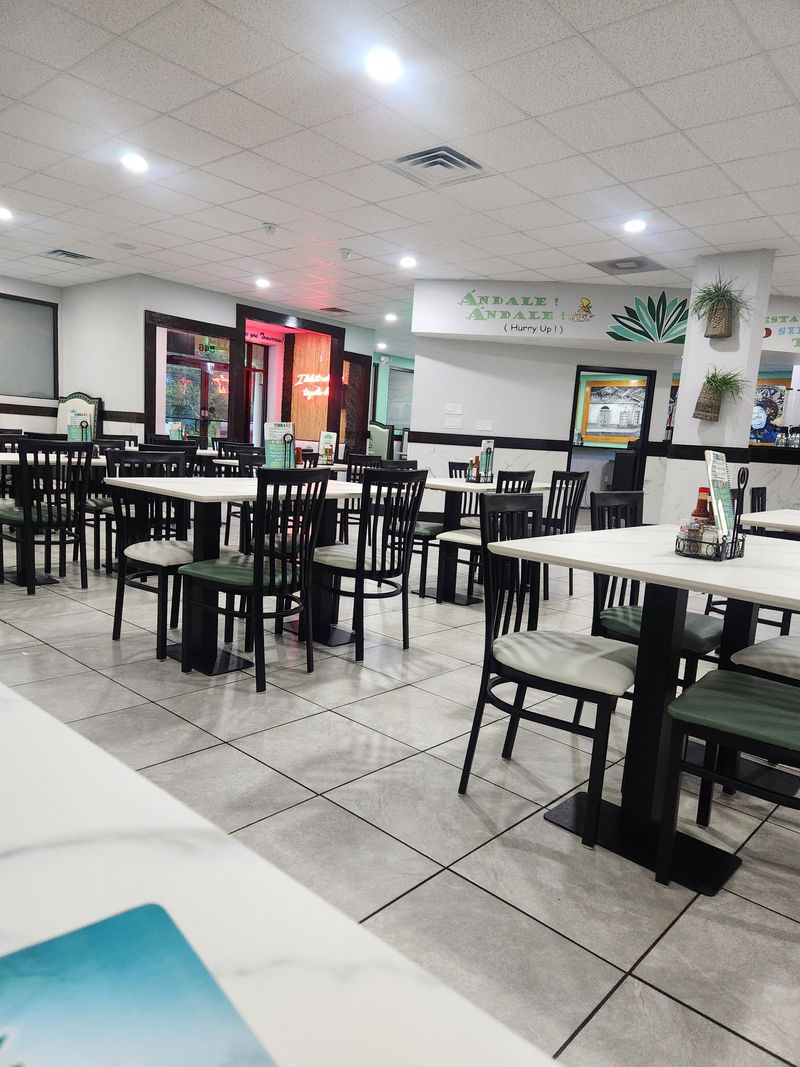 Mi Señor Agave Bar & Bakery