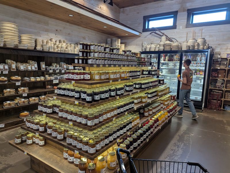 Mountain View Country Market