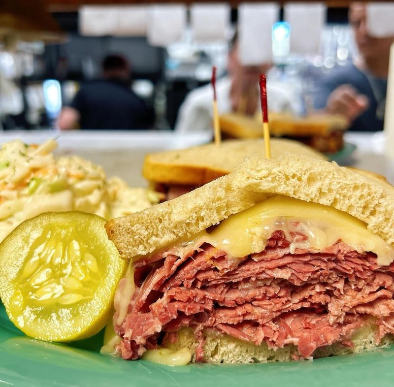 Nearly 2,000 Glowing Reviews and a 4.5 Star Rating