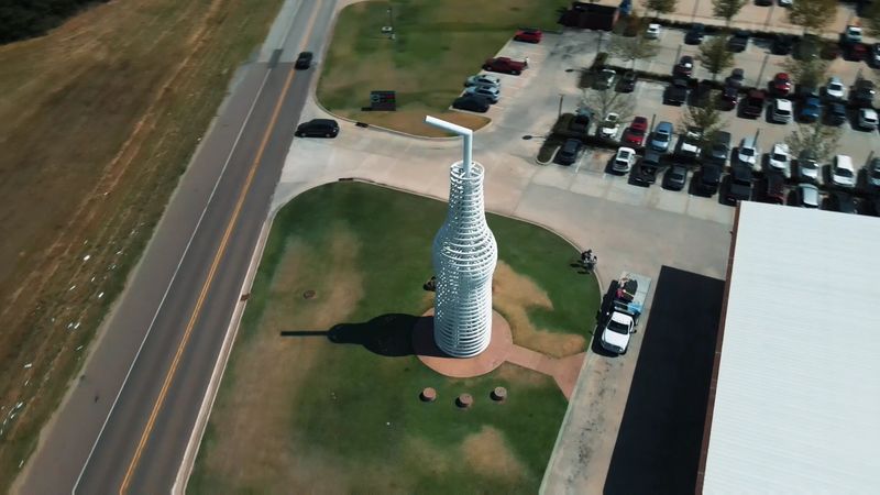 Seasonal Transformations and Year-Round Appeal