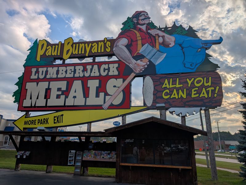 Paul Bunyan’s Cook Shanty – Wisconsin Dells