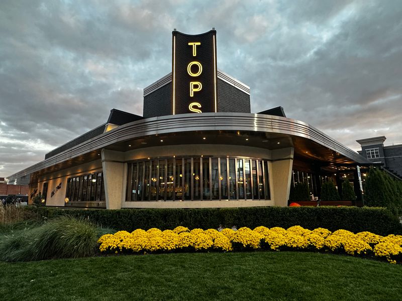 A Stunning Modern Renovation That Ditched Classic Diner Vibes