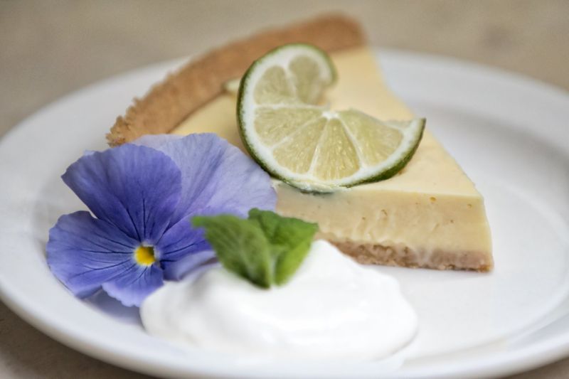 The Jetliner Pie That Steals The Show