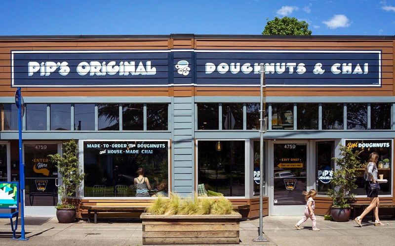 Pip's Original Doughnuts & Chai