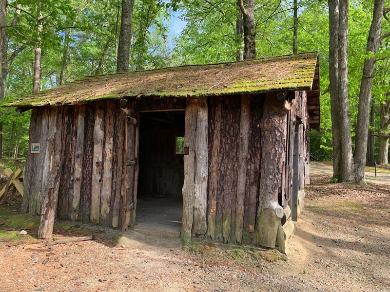 Siege Encampment Exhibit Brings Daily Life Into Focus