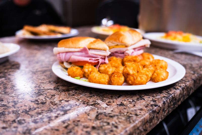 Why This Diner Keeps Winning Over Locals and Travelers Alike