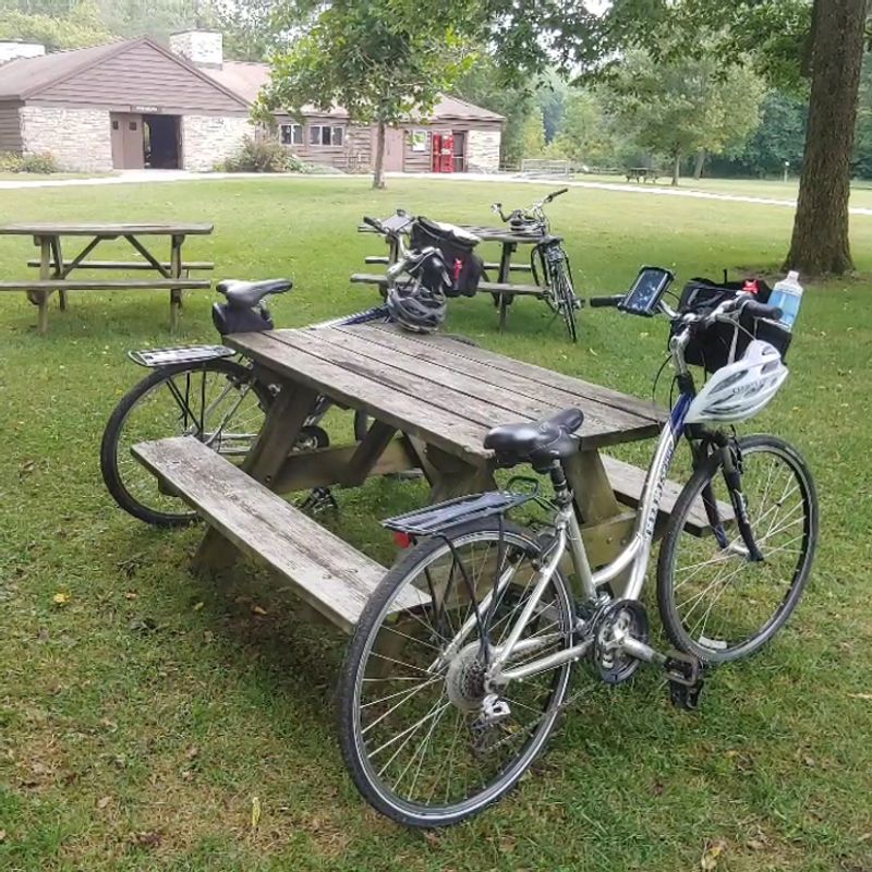 Open Fields and River Access Provide Unobstructed Sky Views