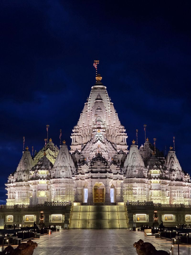 The Mesmerizing Evening Arti Prayer Ceremony