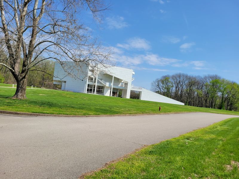 Stunning Modern Architecture By World-Renowned Designers