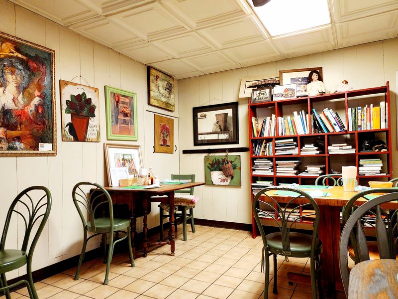 Cozy Country Breakfast Nook Full of Charm