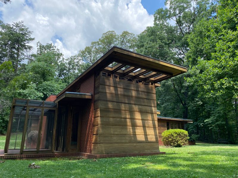 Woodlawn and Frank Lloyd Wright's Pope-Leighey House Gardens