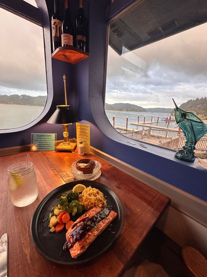 Big Fish Cafe (Reedsport)