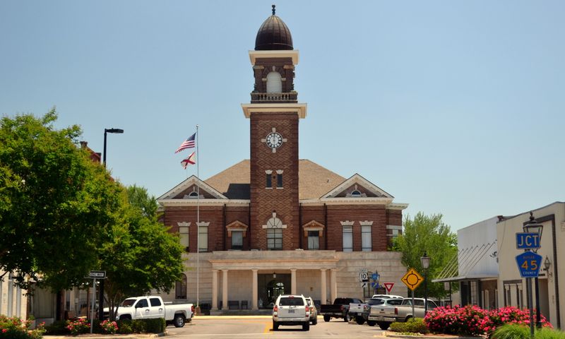 Courthouse Squares And Quiet Main Streets