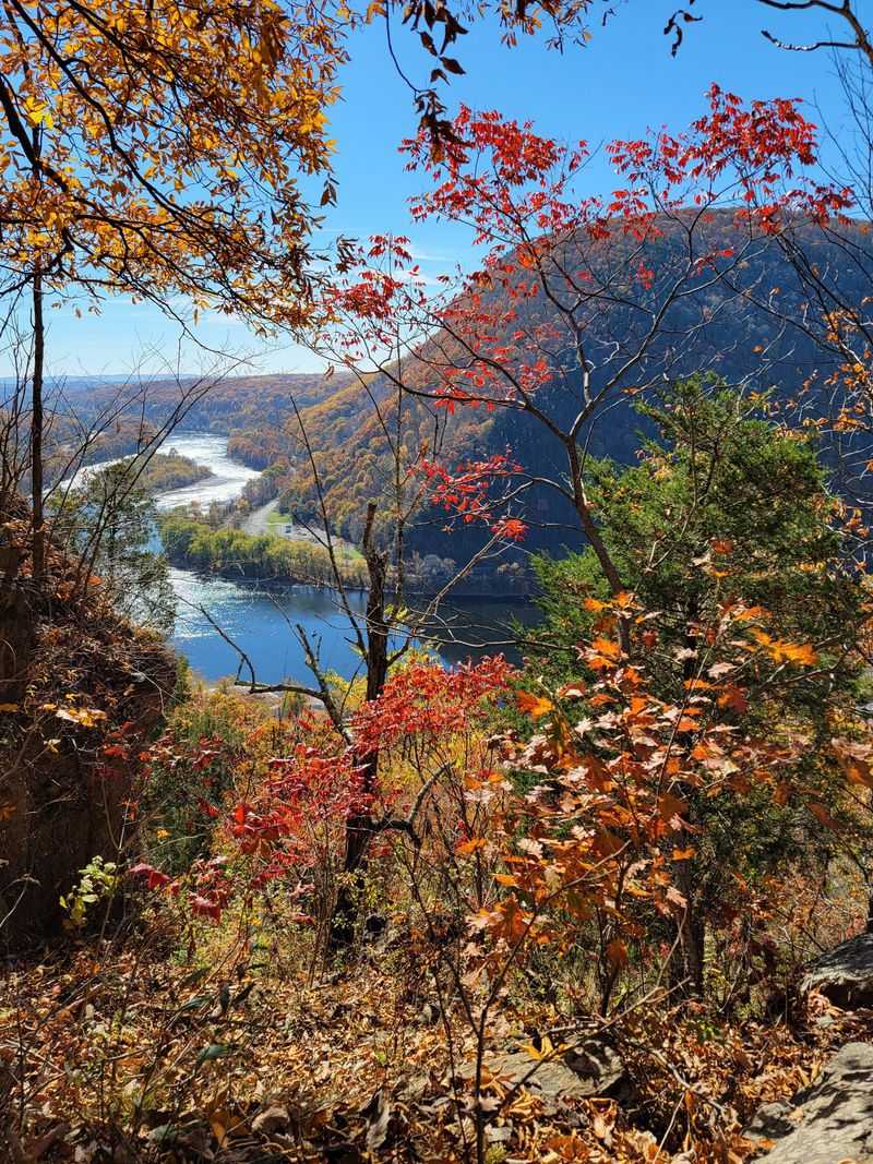 The Steep Red Dot Ascent That Tests Your Cardio