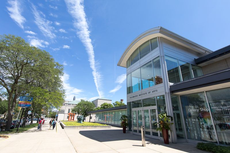 Kalamazoo Institute Of Arts Fair – Kalamazoo