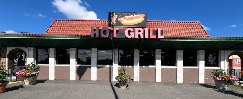 The Hot Grill, 669 Lexington Ave, Clifton, NJ 07011