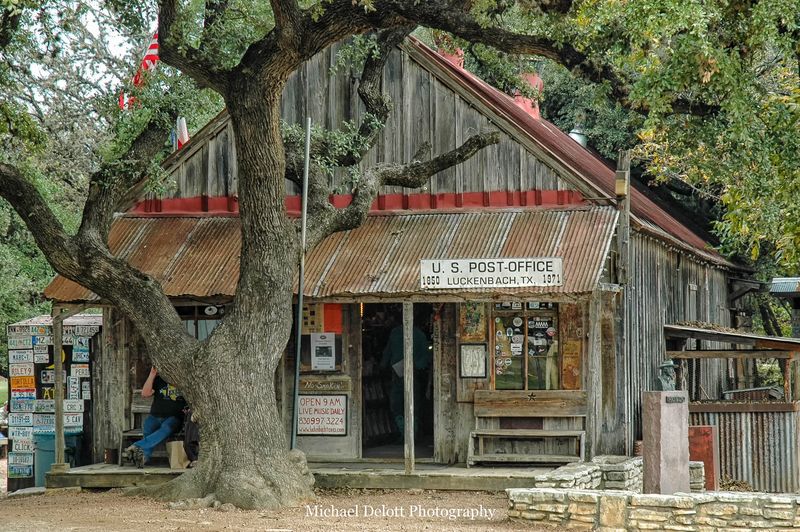Luckenbach