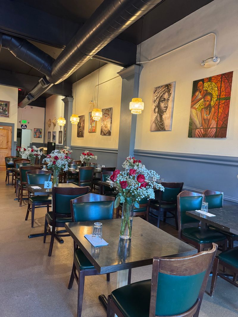 E'Njoni Ethiopian Restaurant and Bar