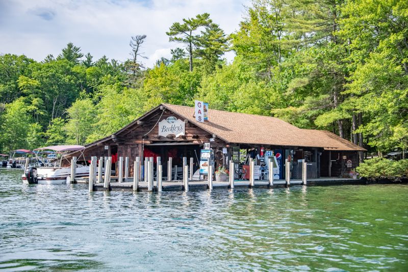 Beckley’s Lakeside Log Cabins (Lake George, Diamond Point)